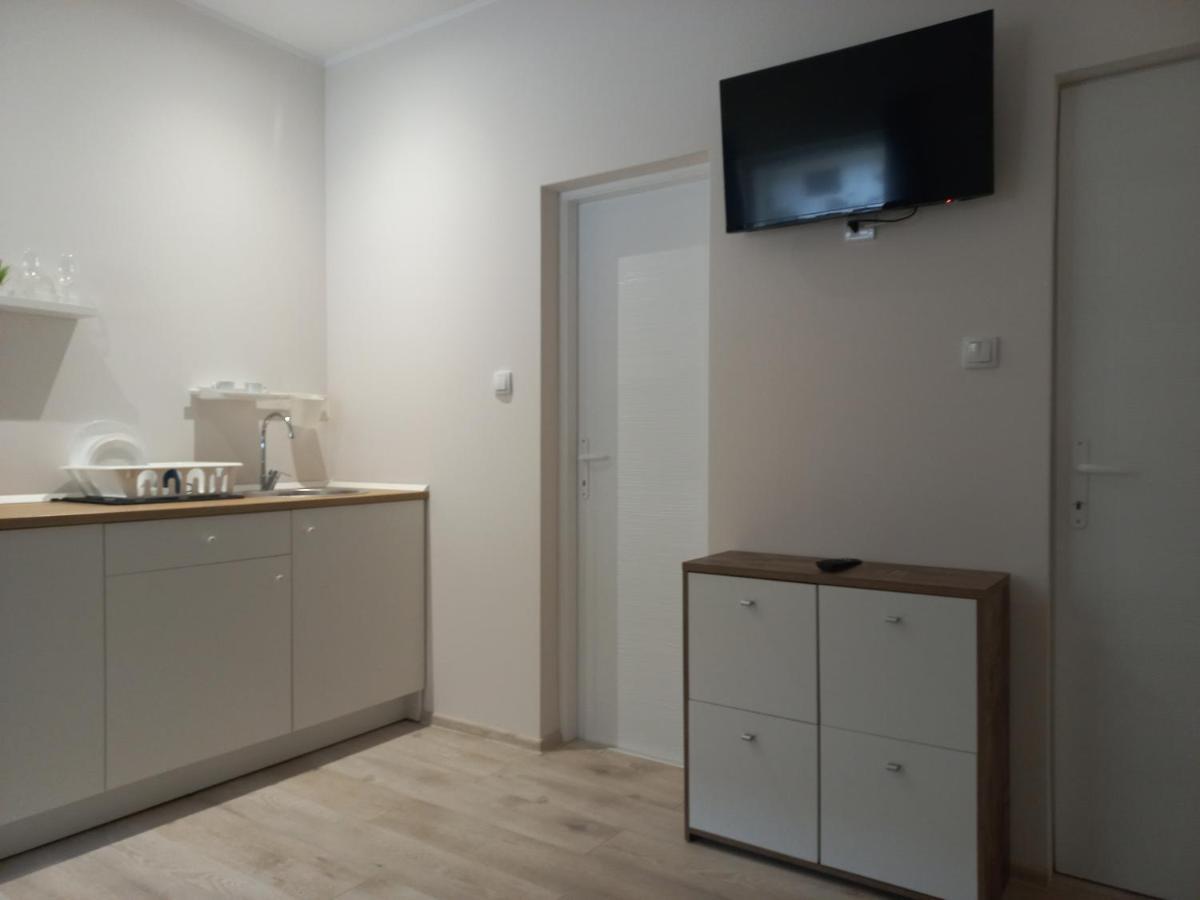 Kod Velikih Tuja Apartment Melenci Ngoại thất bức ảnh