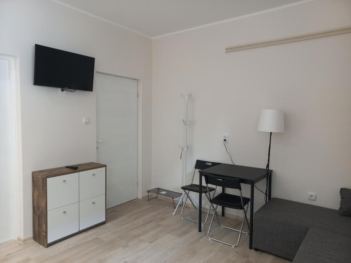 Kod Velikih Tuja Apartment Melenci Ngoại thất bức ảnh