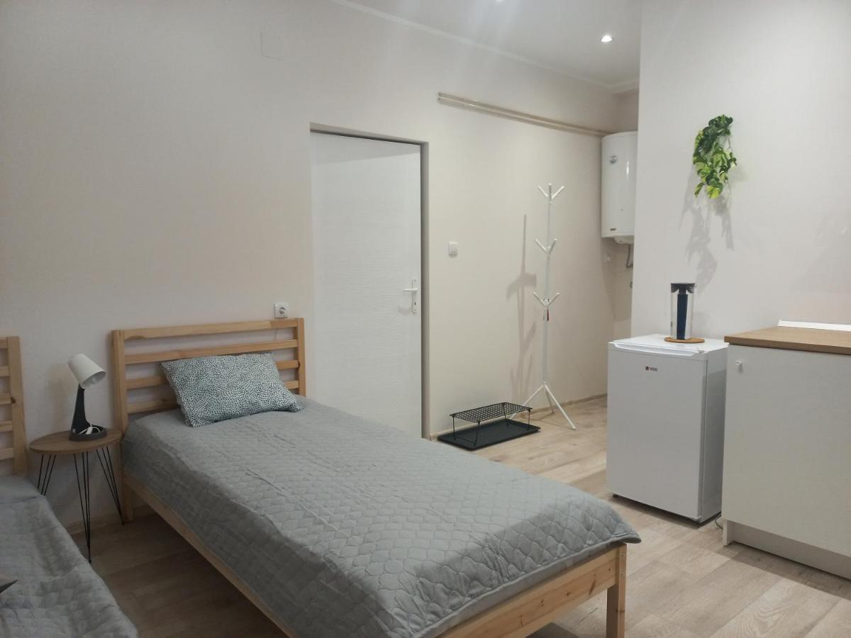 Kod Velikih Tuja Apartment Melenci Ngoại thất bức ảnh